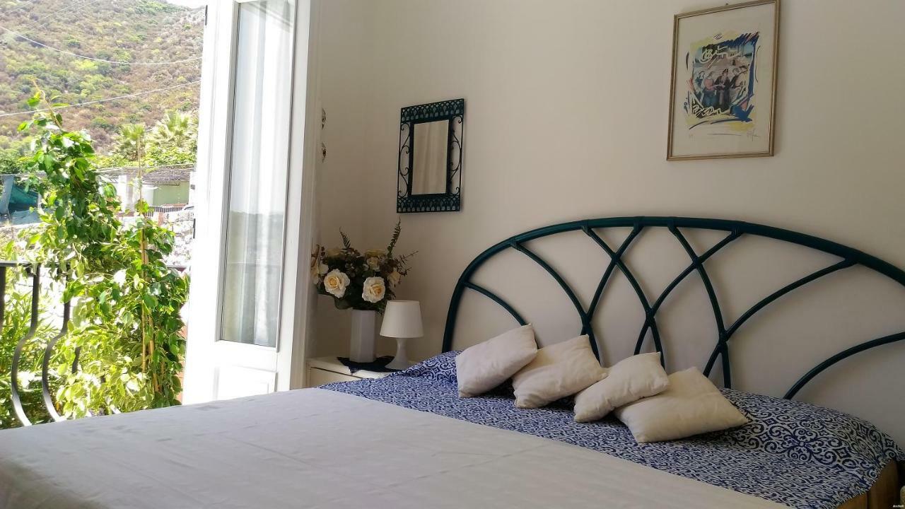 Villa Vista Mare Mela Lipari  Exterior photo