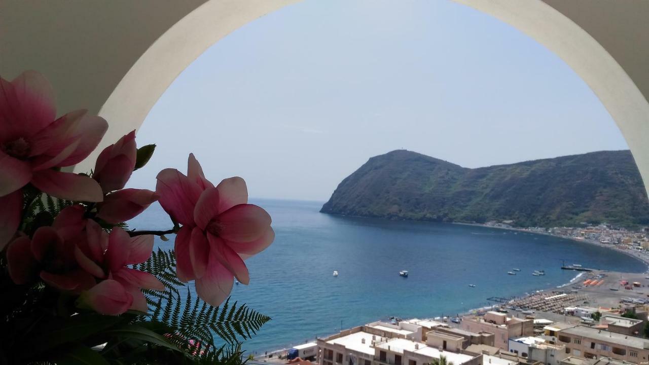 Villa Vista Mare Mela Lipari  Exterior photo